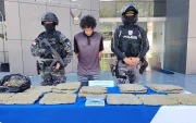 Tras una persecución, alias "Golazo", fue capturado en una vivienda en Carcelén, en el norte de Quito.