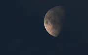 Fotografía de archivo que muestra la luna.