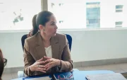 Luisa González durante una actividad política tras la ratificación de la multa impuesta por el TCE.