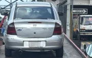 Personal de la ATM trasladó en grúa al vehículo retenido por acumular más de $31.000 en multas de tránsito.