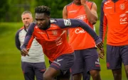 Jordy Caicedo en el entrenamiento de Ecuador para el duelo ante Arabia Saudita.