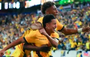 Anthony Valencia celebra su gol contra Arabia Saudita.