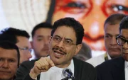El candidato presidencial Iván Cepeda, del partido izquierdista Pacto Histórico, habla durante una rueda de prensa tras conocerse los resultados electorales, este domingo 31 de mayo en Bogotá.