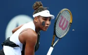 Serena Williams durante su encuentro contra Nuria Parrizas Díaz en el Hologic WTA Tour, el 8 de agosto de 2022