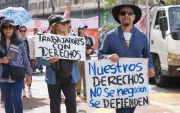 Docentes de la UNE anunciaron movilizaciones y acciones legales para exigir la derogación del acuerdo que habilita actividades institucionales los sábados.