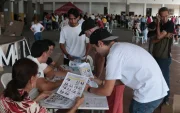 Jurados electorales cuentan votos este 31 de mayo en Cúcuta (Colombia).