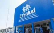 La alta rotación de autoridades y cambios estructurales han impactado la estabilidad financiera de EsSalud.