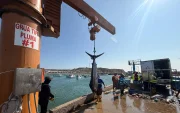 Actividades de pesca en uno de los puewrtos de Ecuador.