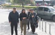 Caso. Amanda y Tamia Villavicencio asisten al testimonio de Rodney Rengel.