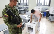 El proceso de primarias se desarrolla tras el adelanto de elecciones seccionales, una decisión que enfrenta cuestionamientos legales.