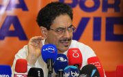 El candidato a la Presidencia de Colombia por el partido Pacto Histórico, Iván Cepeda, habla en una rueda de prensa como parte de la campaña para la segunda vuelta de las elecciones presidenciales.