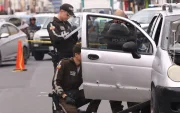 Personal de Criminalística realizó las pericias tras el ataque armado en el centro de Guayaquil.
