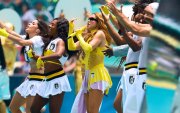 La cantante colombiana Shakira (c), se presenta este jueves, en la inauguración del Mundial de la FIFA 2026 en el estadio Ciudad de México