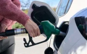 El alza de los combustibles en Ecuador está directamente relacionada con el conflicto en Medio Oriente y la nueva ofensiva anunciada por Estados Unidos contra Irán.