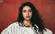 Alessia Cara cantante que asistirá al show de inauguracion del Mundial en Canadá