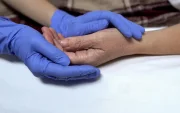 El médico, tanto moral como jurídicamente, está impedido de matar.