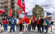 La UNE presentó una demanda de inconstitucionalidad contra el Acuerdo Ministerial 0045-A ante la Corte Constitucional.