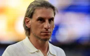 Sebastián Beccacece durante el debut de Ecuador en el Mundial 2026 en el Lincoln Financial Field de Filadelfia, tras la derrota ante Costa de Marfil.