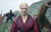 La serie narra la Danza de los Dragones, la guerra civil que fracturó a la familia gobernante de Westeros, los Targaryan.