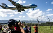 El Air Force One, en el que viaja el presidente de EE.UU., Donald Trump, aterriza en el aeropuerto de Ginebra para la cumbre del G7 de Evian, en Ginebra (Suiza), el 15 de junio de 2026.
