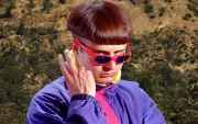 Aunque su estética visual rozaba la sátira de internet, Oliver Tree nunca hizo música de parodia