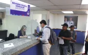 La revisión busca que los automotores cumplan con las condiciones mínimas de seguridad y funcionamiento para circular.