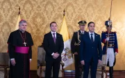 Daniel Noboa recibe las cartas credenciales de monseñor Dagoberto Campos Salas como nuevo nuncio apostólico en Ecuador.