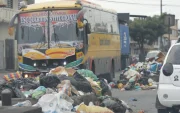 La basura se observa en varias zonas de Guayaquil.
