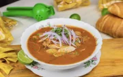 El encebollado es uno de los platos más representativos de Ecuador.