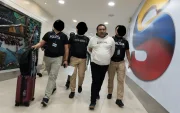 Funcionarios de Migración cobraban hasta $10.000 por facilitar salidas a EE.UU. y Europa.