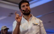 A través de un video en sus redes sociales, el empresario descartó participar en las próximas seccionales.