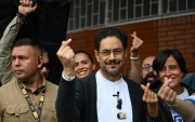 Iván Cepeda acudió a sufragar la mañana de este 21 de junio.