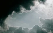 El Inamhi prevé cielos parcialmente nublados en varias regiones del país, con lluvias aisladas en la Costa.