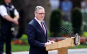 El primer ministro británico, Keir Starmer, hace su declaración de dimisión en Downing Street, Londres, Gran Bretaña, el 22 de junio de 2026.
