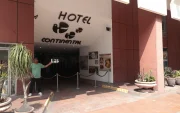 Las puertas del hotel Continental y de su restaurante La Canoa están cerradas, a la espera de un inversionista, según el propietario del edificio.