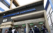 Fachada de la Universidad de Guayaquil.