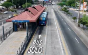 En la avenida 25 de Julio, los buses de la Troncal 2 deberán circular por un solo carril exclusivo, luego de la reducción de dos a uno dispuesta en el corredor.
