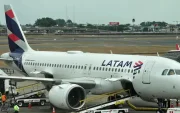 Un avión de la compañía aérea LATAM, que opera en Ecuador.
