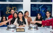Personal de la Bolsa de Valores de Guayaquil promueve la educación financiera.