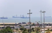 La Autoridad del Golfo del Estrecho Pérsico, creada por Irán para gestionar el tránsito por el estrecho de Ormuz, informó que los buques que quieran cruzar el paso deben seguir informando a la República Islámica.