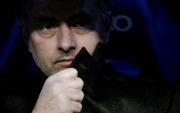 Mourinho rompe con su vieja imagen ante el Barcelona y prioriza el diálogo para resolver la crisis del vestuario