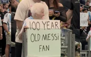 Fotografía viral de Pauline Kana en el partido del pasado lunes 22 de junio