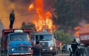 Fotografía de archivo del 3 de febrero de 2025 de un incendio en la provincia de El Bolsón, Río Negro (Argentina).