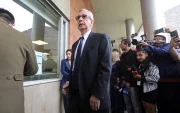 Enrique Herrería, secretario General Jurídico de la Presidencia, entregó al CNE más de 22 cajas y 14.532 folios como parte de la respuesta al pedido de revocatoria de mandato contra Daniel Noboa.