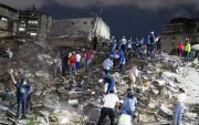 Terremotos en Venezuela dejan 160 muertos el 24 jun; autoridades habilitan líneas para buscar familiares.