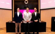 Representantes de Banco Guayaquil, Peigo y Félix durante la presentación de la alianza para facilitar el envío y la recepción de remesas entre Estados Unidos y Ecuador.