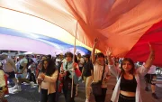 Cierres viales en la avenida Amazonas por marcha del Orgullo LGBTIQ+ en Quito este sábado con despliegue de agentes de tránsito.