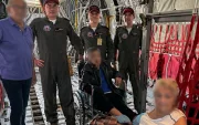 Tres adultos mayores ecuatorianos fueron repatriados desde Venezuela tras el terremoto.