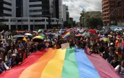 En la marcha por el Día del Orgullo Lgbtiq+, en Quito, en 2025.