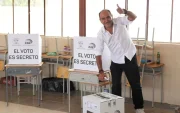 Juan Cristóbal Lloret está habilitado para buscar la reelección como prefecto del Azuay, aunque también analiza una eventual candidatura a la Alcaldía de Cuenca.